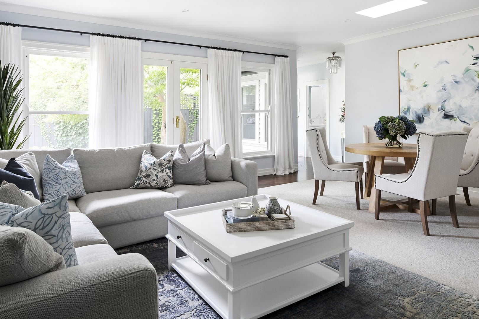 ترتيب الصالة المفتوحة